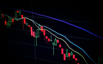 S&P 500 Hits 7-Week High Following Omicron Hysteria Stocks