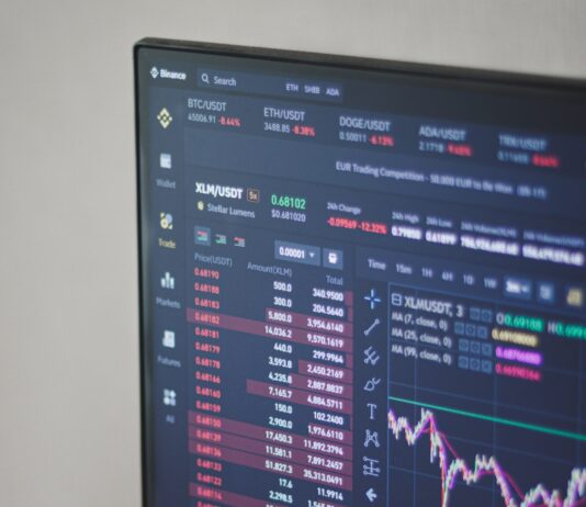 U.S. Stocks, Futures Slide Amid Credit Suisse Turmoil stocks