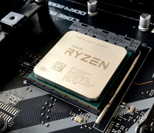 AMD Ryzen 7 3700X