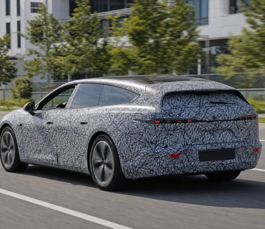 BMW’s i3 Touring appears in first sighting as the electric wagon takes shape