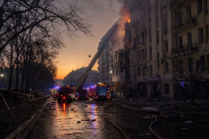 financialreader_russia-launches-major-missile-assault-on-kyiv-as-war-pressur Russia launches major missile assault on Kyiv as war pressure intensifies