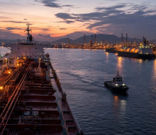 Oil climbs as US-Iran tensions intensify after new strikes and sanctions